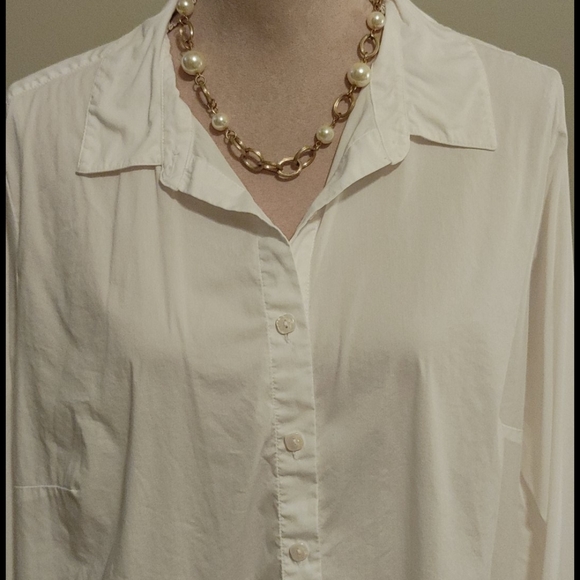 White Blouse - Picture 2 of 10